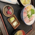 中落ち100円の居酒屋 まぐろんち - 