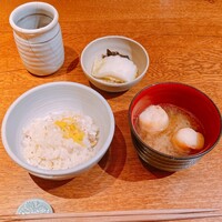 魚匠 銀平 道頓堀店 - 鯛めし、みそ汁、香の物、お茶