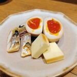 日本酒スタンド酛 - 燻製の盛り合わせ