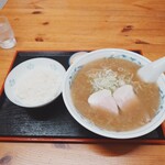 かんざん - 料理写真:背あぶらラーメン　半ライス