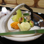 京都 吉兆 - メロン、柿、レインボーキウイ、洋梨の盛合わせ