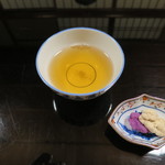 京都 吉兆 - 塩入ほうじ茶、和三盆味のくるみと、紫芋味のくるみ