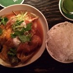 カレー屋アカマル - チキンカツ煮＋ライスお任せ