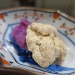 京都 吉兆 - 和三盆味のくるみと、紫芋味のくるみアップ