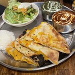 アジアンダイニング　ヤミー - 