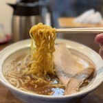元祖札幌ラーメン もぐら - ちぢれ麺