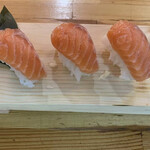 地鶏焼き鳥と築地海鮮 和み屋 新橋本店 - 