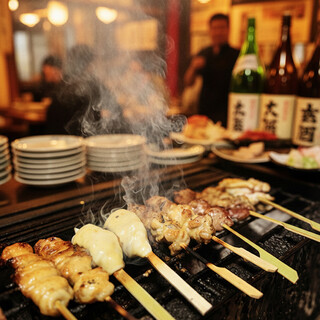 2時間飲み放題付！焼鳥や鍋などが楽しめる多彩な3種類のコース