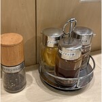 鶏白湯そば 燠 - 卓上調味料類