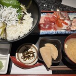 魚と肴と酒処 八仙 - 