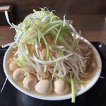ラーメン貴丸 - うずら卵をトッピング100円税込おすすめです