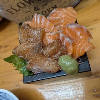 角ウチ 三益の隣_1