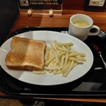 快活CLUB - 料理写真:100円モーニング（トースト1枚、ポテト100グラム、マーガリン付き）