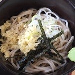 Tenten - お蕎麦は冷たいの温かいのと選べます。