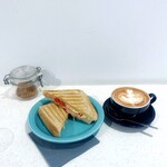 ブリーザー コーヒー - ・カプチーノ
・JAFFLE : Classic