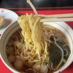 中華料理 丸福 - 中太縮れ麺