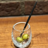 FORNO - アミューズ　スペイン産アンチョビ入りオリーブ