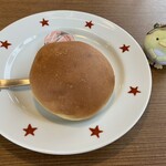 ステーキのどん - パン。