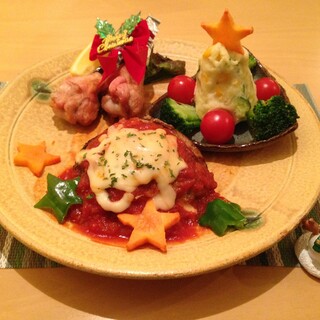 12月の特製料理「メリクリ☆ゆるり☆バーグ」♪