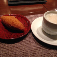 北新地 福多亭 The Ukai - ランチのカレーパンとスープ