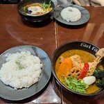 スープカリー ヒリヒリ2号 - ホロホロチキンカリー