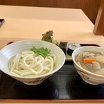 たも屋 - 料理写真:しっぽくうどん