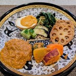 sabi - チキンカレー　サブジ　胡瓜と茄子の糠漬け　半熟たまごのアチャルのタラコスパイスマヨ　ナムル　きんぴら蓮根