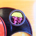 やぶ善 - 箸休めの"お漬物"は、嬉しい二種盛り。