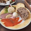 カフェ フロインドリーブ 本店