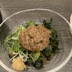 ロンタン - 生しらすの醤油漬け、味が濃くて日本酒のアテに◎