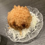 ロンタン - メンチ、ふっくらしてボリュームあります。トンカツ前のおつまみとして。