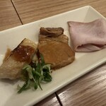 Mendo Kirinji Saku Ten - 肉類拼盤