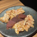 焼肉･すき焼き･しゃぶしゃぶ萬野屋別邸 - ホルモン3種