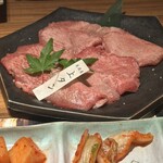 焼肉･すき焼き･しゃぶしゃぶ萬野屋別邸 - 上タン