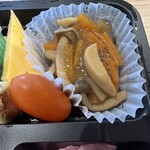 喫茶 茶々 - 【2025.12.1(月)】日替弁当の煮物