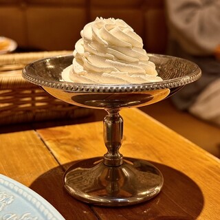 CREPERIE ALCYON TEA TABLE CAFE_1