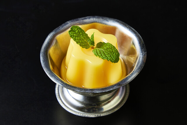 mango pudding(ナタデココ入りマンゴープリン)