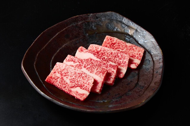 A5 Omi beef top grade rib(A5近江牛上カルビ)