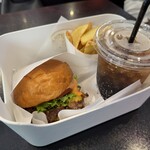 ヘンリーズバーガー 原宿 - 