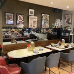 古酒と沖縄料理 島唄楽園 - 22周年、2025年の内観