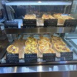 ポム・ダムール - キッシュも美味しそうです♪