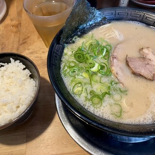 博多らーめん丸山_0