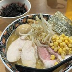 北千住煮干中華蕎麦 かれん - 料理写真: