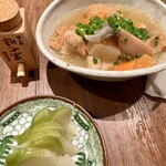 コマル - 煮込みはいい味付けしてます。トロトロです。