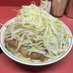 ラーメン 麺徳 - ラーメン（900円）　麺太め　野菜大盛　麺硬め
