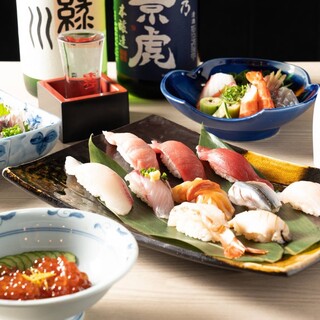本格的な江戸前仕事。握りだけでなく一品料理も充実