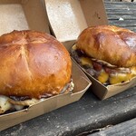 OVERWHELM HAMBURGER & BAR STAND - 