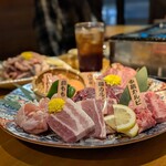 焼肉酒場 広島ホルモン楓 - 