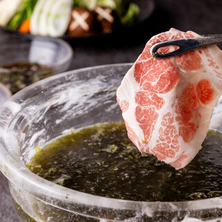 食材の臭みや不純成分を分解除去する『水晶鍋』