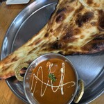 マウントフジ 河内花園店 - パリパリのナンとチキンカレー①